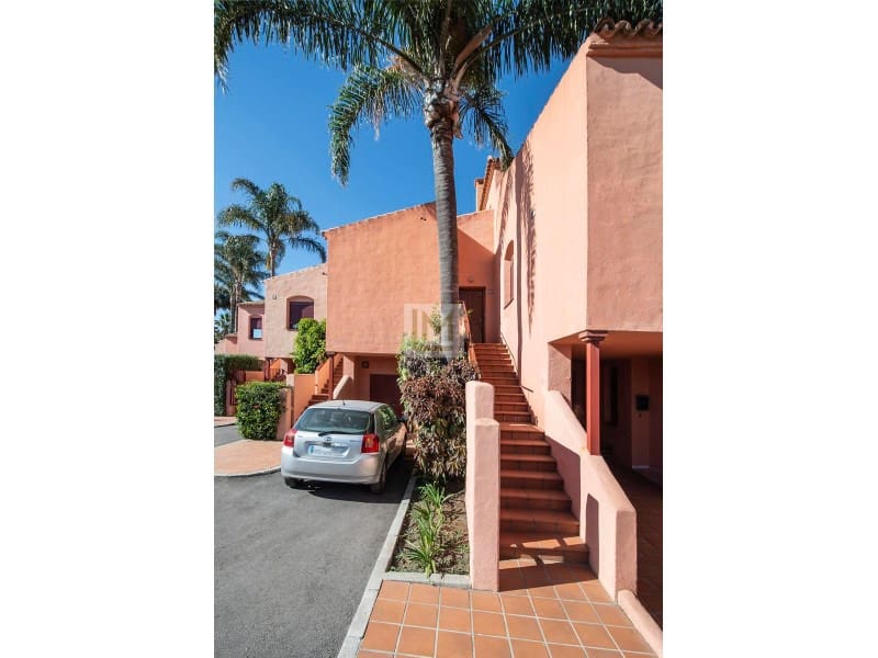 2 sypialnia Apartament na sprzedaż w Estepona z basenem garażem - 318 000 € (Ref: 9626225)