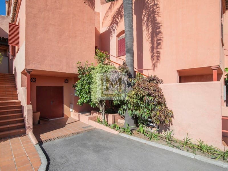 2 sypialnia Apartament na sprzedaż w Estepona z basenem garażem - 318 000 € (Ref: 9626225)