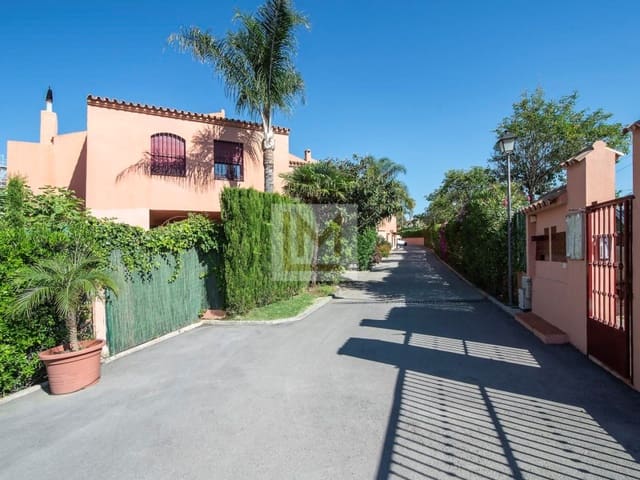 2 sypialnia Apartament na sprzedaż w El Padrón, Estepona z basenem garażem - 318 000 € (Ref: 9626225)