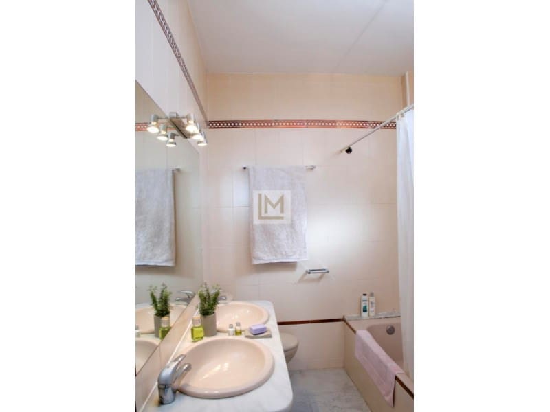 2 sypialnia Apartament na sprzedaż w Estepona z basenem garażem - 318 000 € (Ref: 9626225)