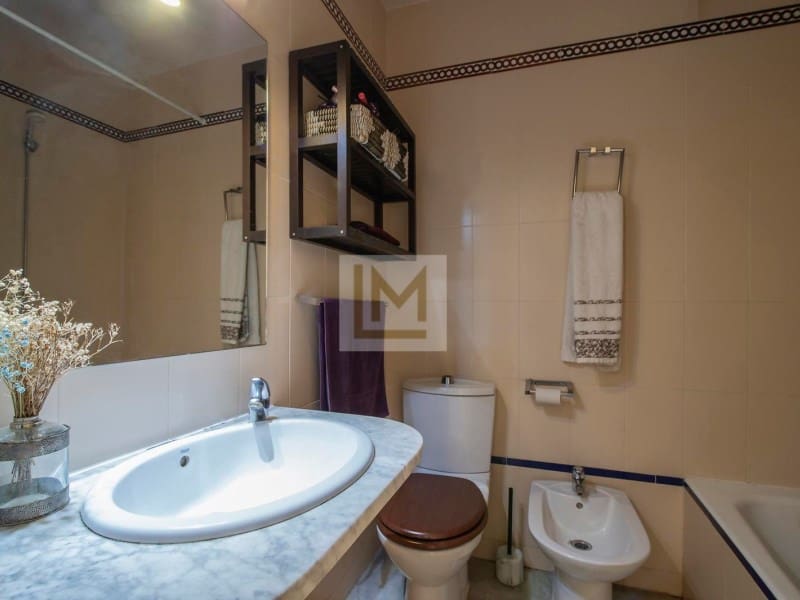 2 sypialnia Apartament na sprzedaż w Estepona z basenem garażem - 318 000 € (Ref: 9626225)