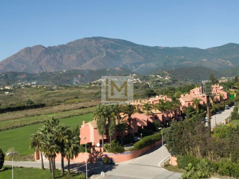 2 sypialnia Apartament na sprzedaż w Estepona z basenem garażem - 318 000 € (Ref: 9626225)