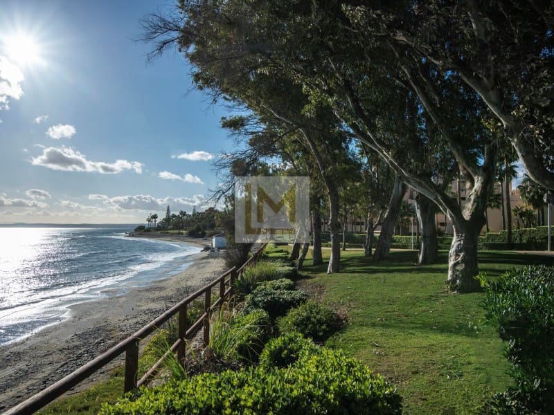 2 sypialnia Apartament na sprzedaż w Estepona z basenem garażem - 318 000 € (Ref: 9626225)