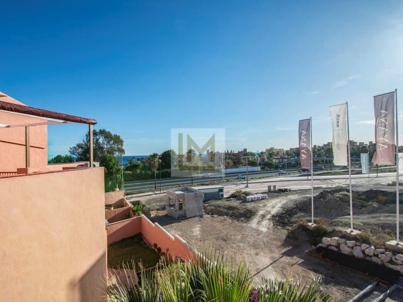 2 sypialnia Apartament na sprzedaż w Estepona z basenem garażem - 318 000 € (Ref: 9626225)