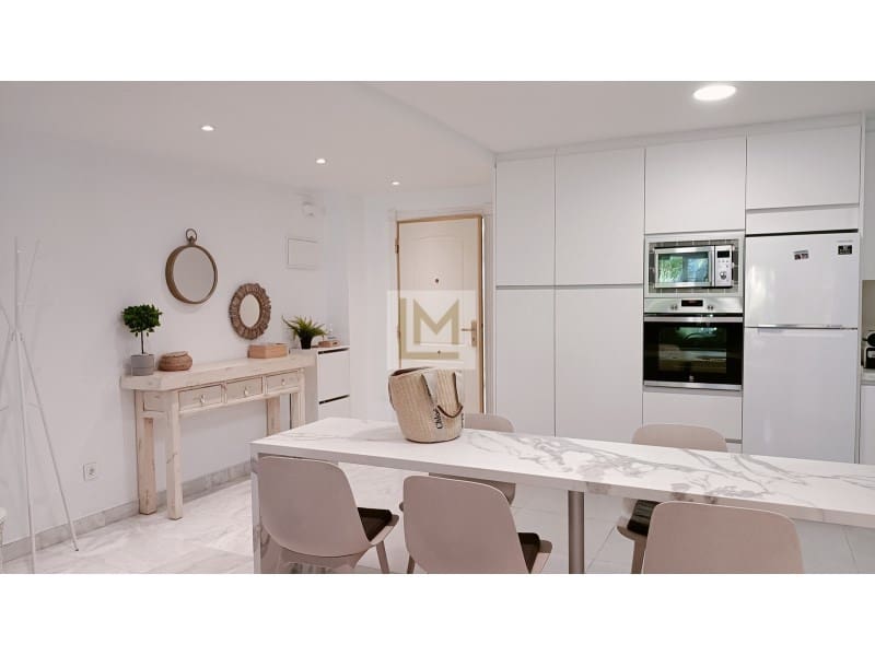 3 soveværelse Lejlighed til leje i San Pedro de Alcantara med swimmingpool garage - € 3.500 (Ref: 9626226)