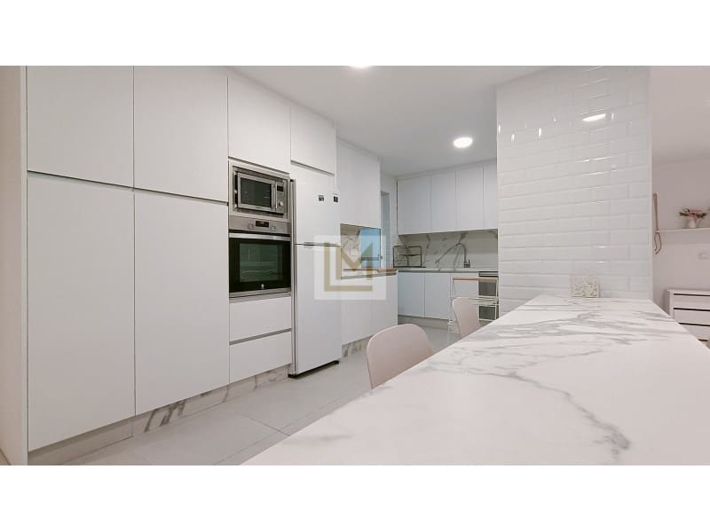 3 soveværelse Lejlighed til leje i San Pedro de Alcantara med swimmingpool garage - € 3.500 (Ref: 9626226)