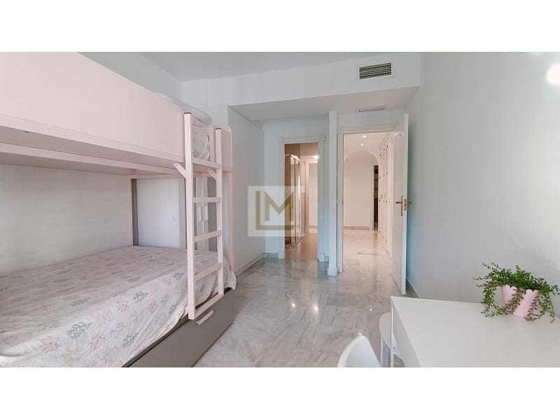 3 soveværelse Lejlighed til leje i San Pedro de Alcantara med swimmingpool garage - € 3.500 (Ref: 9626226)