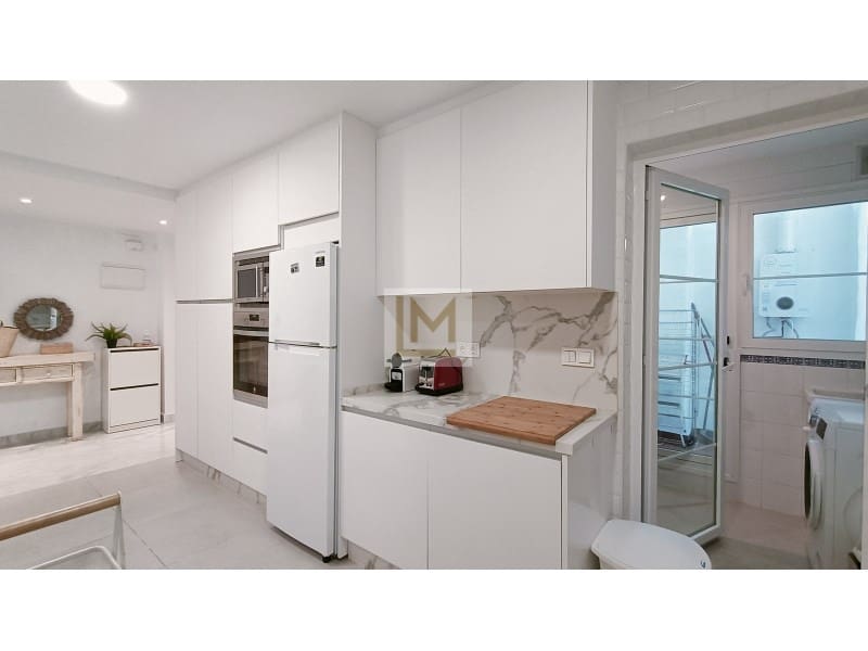 3 soveværelse Lejlighed til leje i San Pedro de Alcantara med swimmingpool garage - € 3.500 (Ref: 9626226)