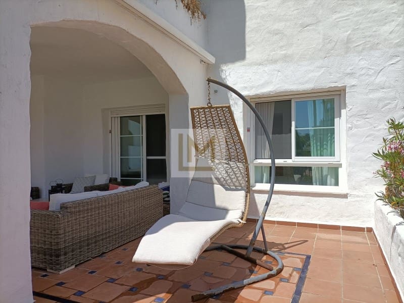 3 camera da letto Appartamento sulla Spiaggia da affittare in San Pedro de Alcantara con piscina garage - 3.500 € (Rif: 9626227)