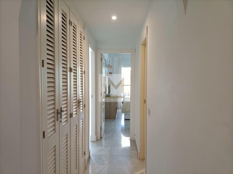 3 camera da letto Appartamento sulla Spiaggia da affittare in San Pedro de Alcantara con piscina garage - 3.500 € (Rif: 9626227)