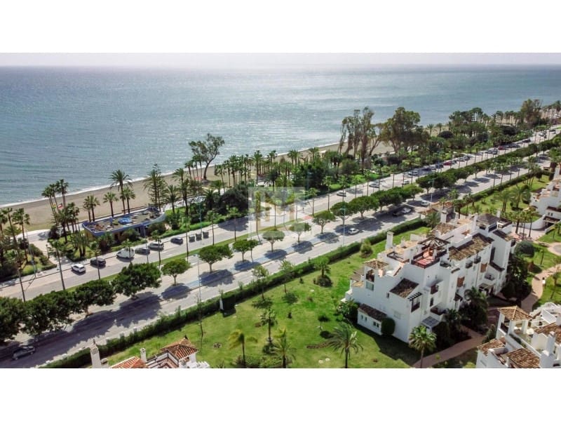 3 camera da letto Appartamento sulla Spiaggia da affittare in San Pedro de Alcantara con piscina garage - 3.500 € (Rif: 9626227)