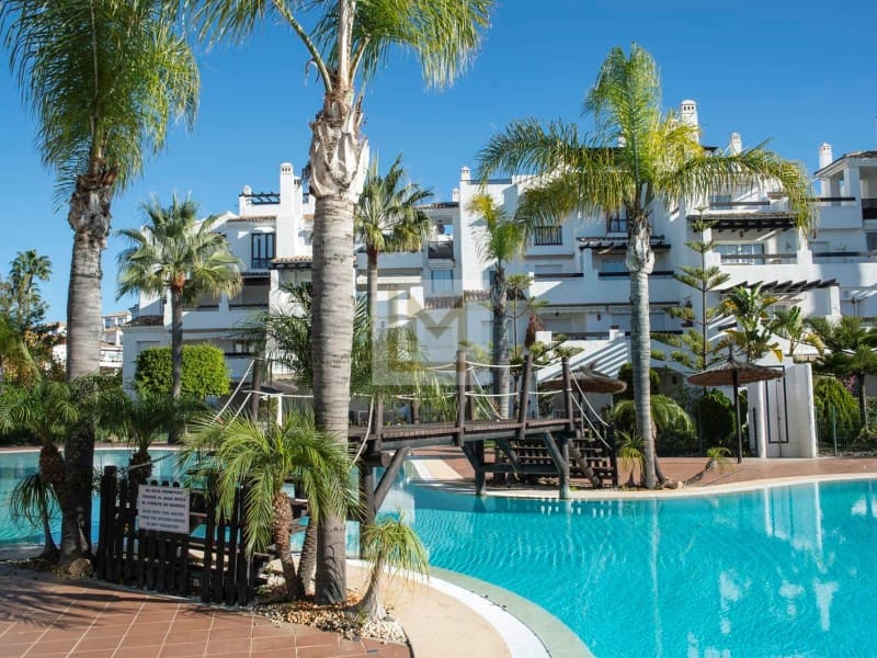 3 camera da letto Appartamento sulla Spiaggia da affittare in San Pedro de Alcantara con piscina garage - 3.500 € (Rif: 9626227)