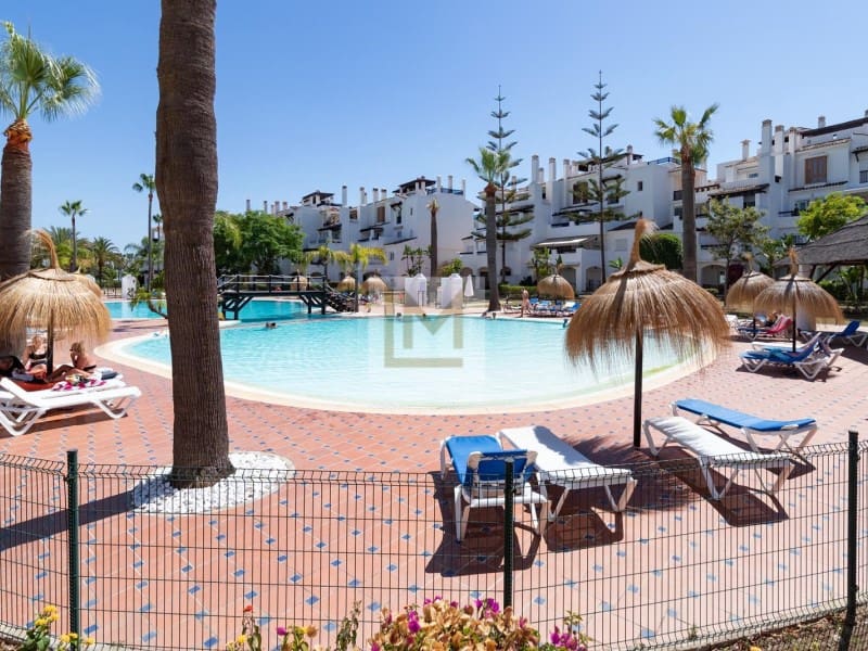 3 camera da letto Appartamento sulla Spiaggia da affittare in San Pedro de Alcantara con piscina garage - 3.500 € (Rif: 9626227)