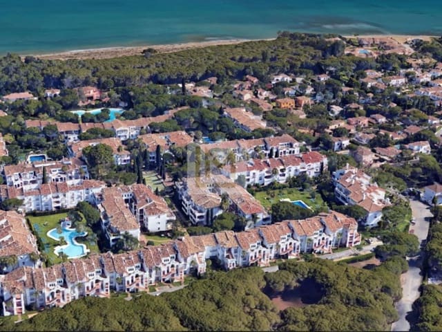 4 bedroom Villa for rent in Benamara, Estepona with pool - € 5,500 (Ref: 9626228)