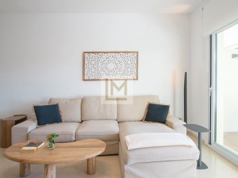 3 bedroom Apartment for rent in San Pedro de Alcantara with garage - € 2,300 (Ref: 9626229)