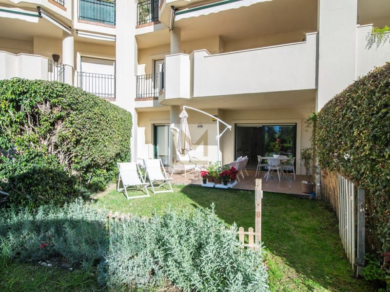 3 bedroom Apartment for rent in San Pedro de Alcantara with garage - € 2,300 (Ref: 9626229)