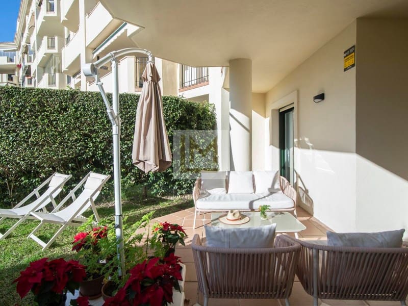 3 bedroom Apartment for rent in San Pedro de Alcantara with garage - € 2,300 (Ref: 9626229)