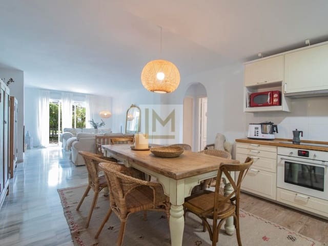 Apartamento de 2 habitaciones en Paraiso - Barronal, Estepona en alquiler con garaje - 1.700 € (Ref: 9626230)