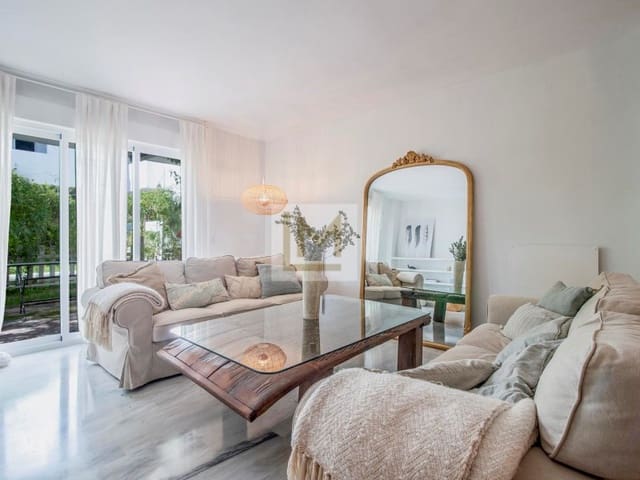 2 soveværelse Lejlighed til leje i El Paraiso, Estepona med garage - € 1.700 (Ref: 9626230)