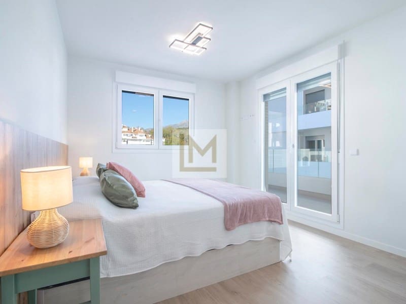 3 soveværelse Lejlighed til leje i Nueva Andalucia med swimmingpool garage - € 2.700 (Ref: 9626231)