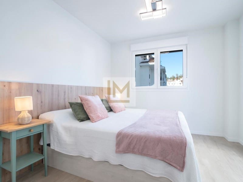 3 soveværelse Lejlighed til leje i Nueva Andalucia med swimmingpool garage - € 2.700 (Ref: 9626231)