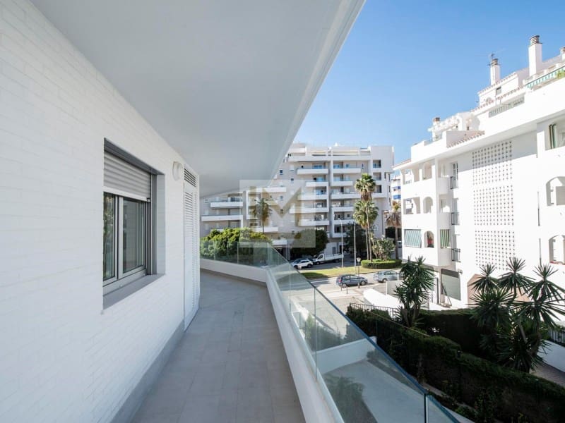 3 soveværelse Lejlighed til leje i Nueva Andalucia med swimmingpool garage - € 2.700 (Ref: 9626231)