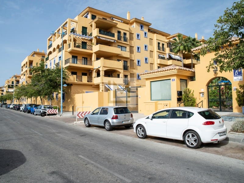 2 soverom Leilighet til salgs i San Pedro de Alcantara med garasje - € 540 000 (Ref: 9626234)