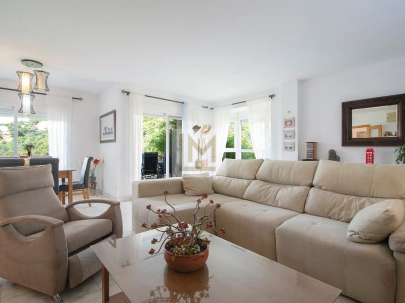 3 chambre Villa/Maison Semi-Mitoyenne à vendre à Estepona avec piscine garage - 390 000 € (Ref: 9626235)