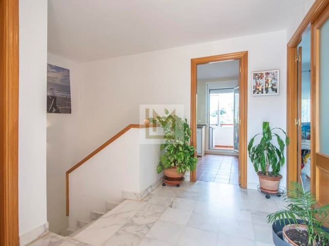 3 chambre Villa/Maison Semi-Mitoyenne à vendre à Altos de Estepona, Estepona avec piscine garage - 390 000 € (Ref: 9626235)