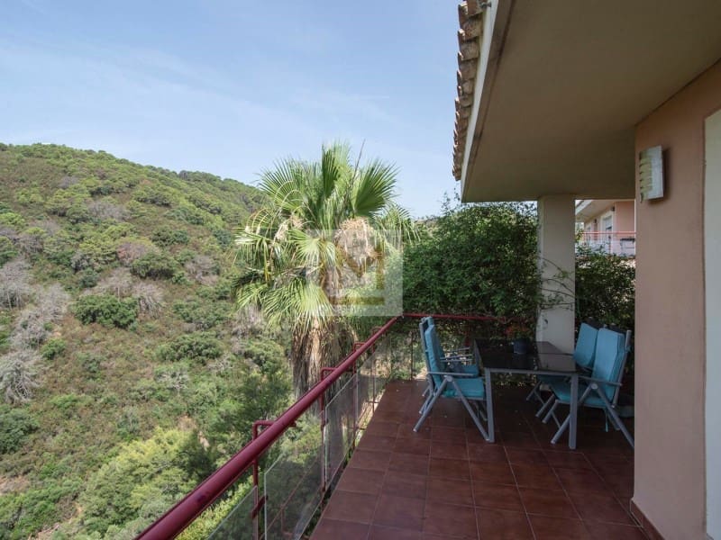 3 chambre Villa/Maison Semi-Mitoyenne à vendre à Estepona avec piscine garage - 390 000 € (Ref: 9626235)