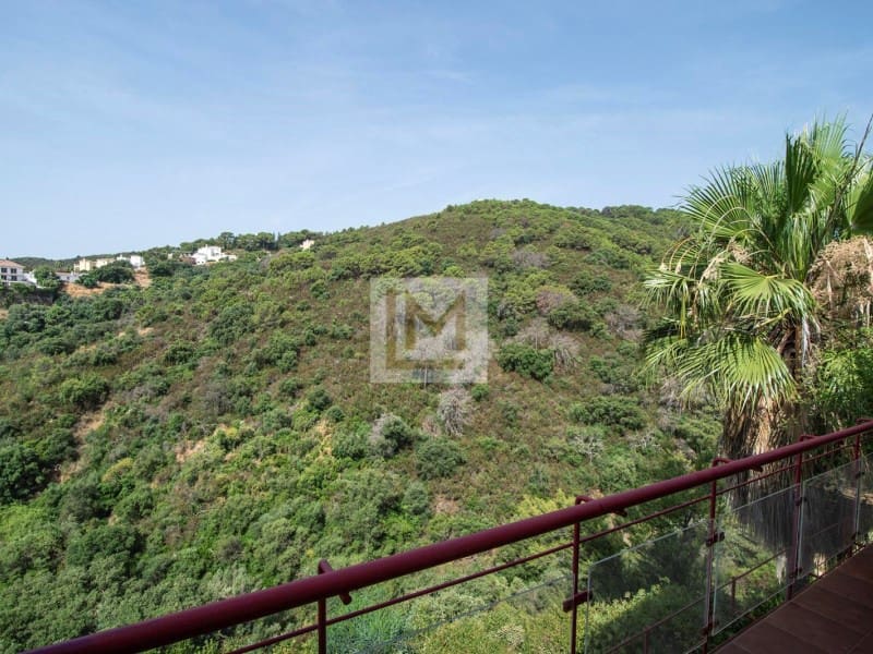 3 chambre Villa/Maison Semi-Mitoyenne à vendre à Estepona avec piscine garage - 390 000 € (Ref: 9626235)