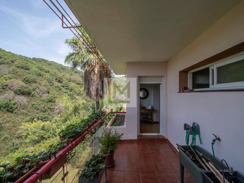 3 chambre Villa/Maison Semi-Mitoyenne à vendre à Estepona avec piscine garage - 390 000 € (Ref: 9626235)