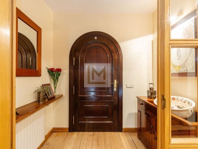 7 bedroom Villa for sale in Majadahonda with garage - € 1,790,000 (Ref: 9626236)