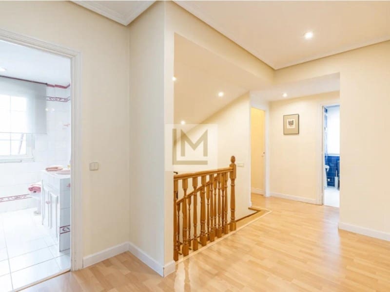 7 bedroom Villa for sale in Majadahonda with garage - € 1,790,000 (Ref: 9626236)