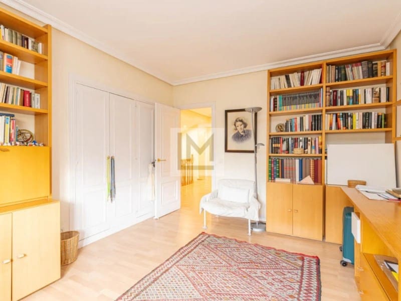 7 bedroom Villa for sale in Majadahonda with garage - € 1,790,000 (Ref: 9626236)