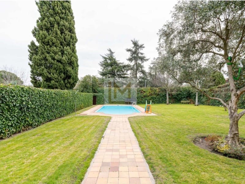 7 bedroom Villa for sale in Majadahonda with garage - € 1,790,000 (Ref: 9626236)