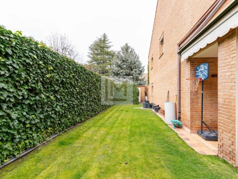 7 bedroom Villa for sale in Majadahonda with garage - € 1,790,000 (Ref: 9626236)