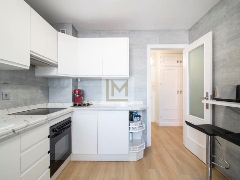 3 soveværelse Lejlighed til salg i San Pedro de Alcantara med garage - € 436.500 (Ref: 9626237)