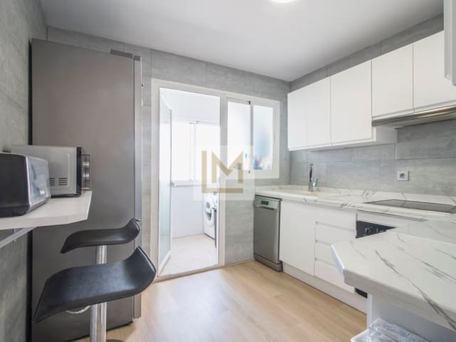 3 soveværelse Lejlighed til salg i San Pedro de Alcántara Pueblo, Marbella med garage - € 436.500 (Ref: 9626237)