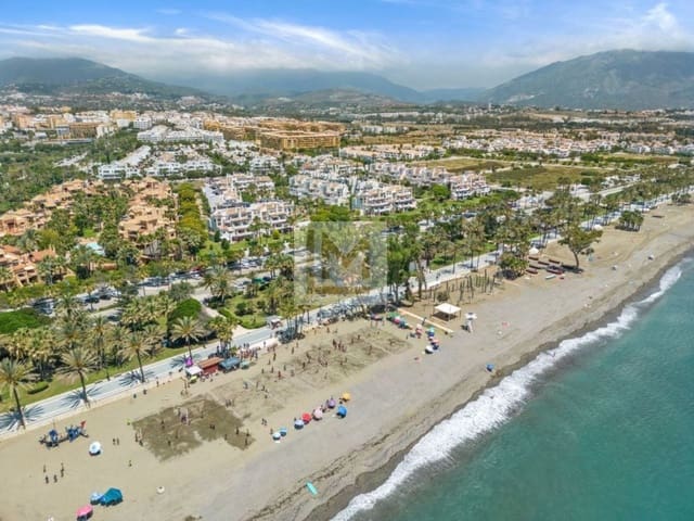 5 bedroom Beach Apartment for sale in Nueva Alcántara, Marbella - € 1,950,000 (Ref: 9626238)