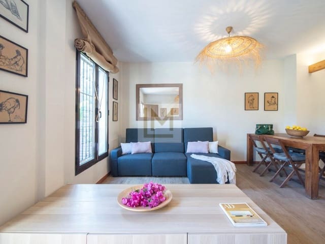 3 slaapkamer Halfvrijstaande villa te koop in Bahia de Casares, Casares met garage - € 349.000 (Ref: 9626239)