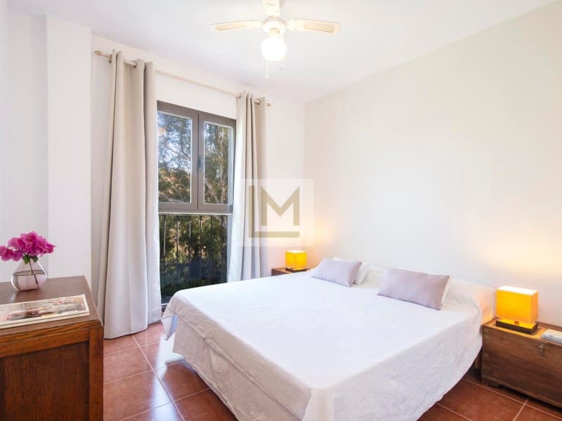 3 slaapkamer Halfvrijstaande villa te koop in Bahia de Casares met garage - € 349.000 (Ref: 9626239)