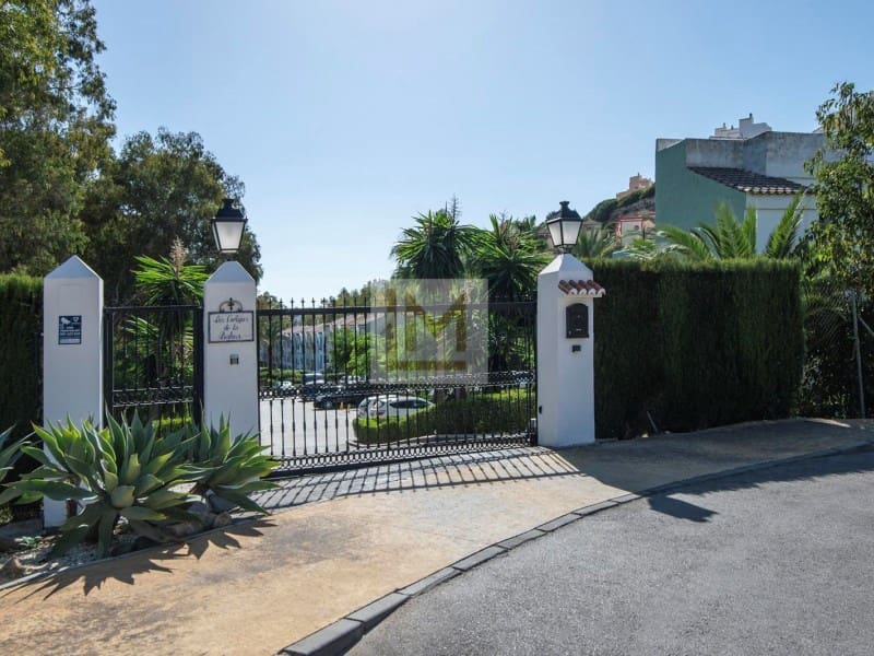 3 slaapkamer Halfvrijstaande villa te koop in Bahia de Casares met garage - € 349.000 (Ref: 9626239)
