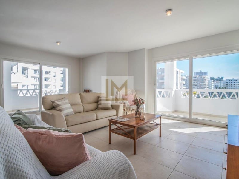 4 soverom Leilighet til salgs i Nueva Andalucia med garasje - € 465 000 (Ref: 9626240)