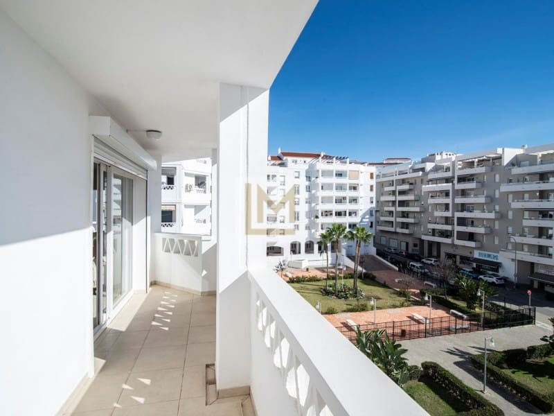 4 soverom Leilighet til salgs i Nueva Andalucia med garasje - € 465 000 (Ref: 9626240)