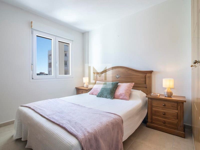 4 soverom Leilighet til salgs i Nueva Andalucia med garasje - € 465 000 (Ref: 9626240)