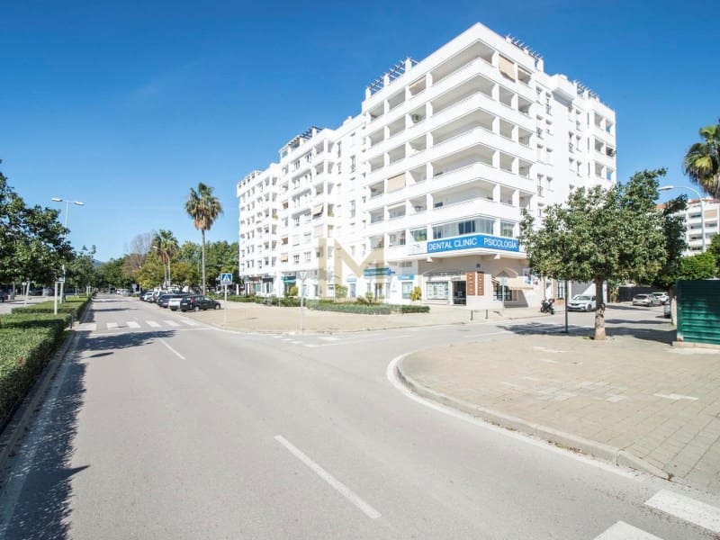 4 soverom Leilighet til salgs i Nueva Andalucia med garasje - € 465 000 (Ref: 9626240)