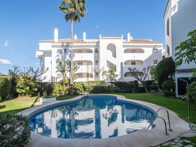 3 quarto Apartamento para venda em San Pedro de Alcantara com piscina garagem - 465 000 € (Ref: 9626241)