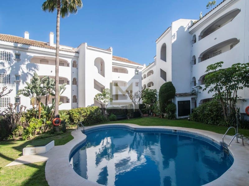 3 quarto Apartamento para venda em San Pedro de Alcantara com piscina garagem - 465 000 € (Ref: 9626241)