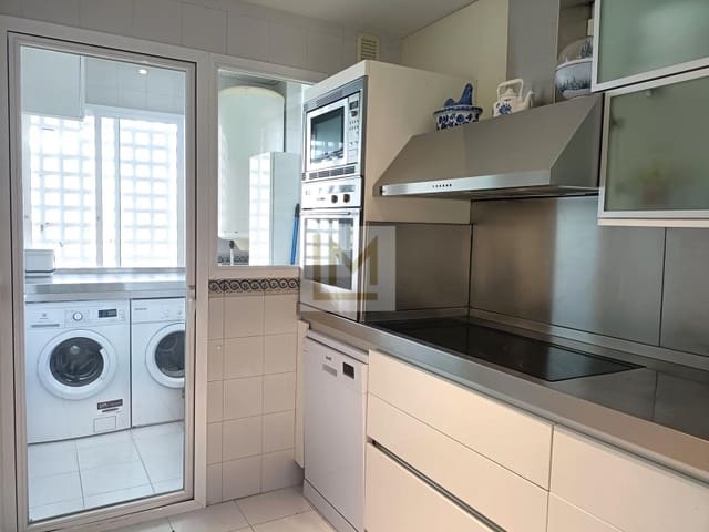 2 slaapkamer Strandappartement te huur in Saladillo-Benamara, Estepona met zwembad - € 1.700 (Ref: 9629926)